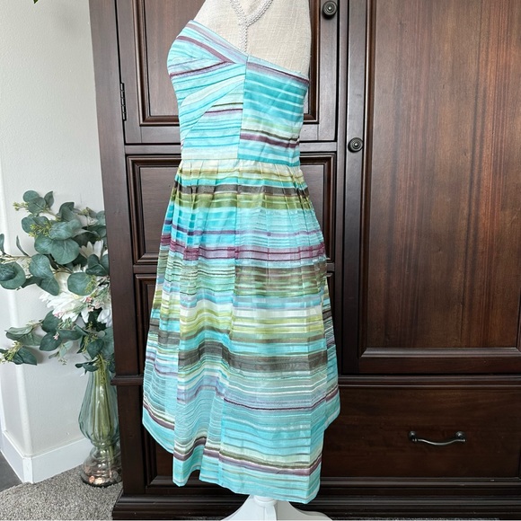 Donna Morgan Striped Watercolor Strapless Dress Size 6 - Picture 3 of 11